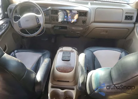 2001 Ford Excursion Limited from USA, damaged, VIN 1FMNU42S41EB01039